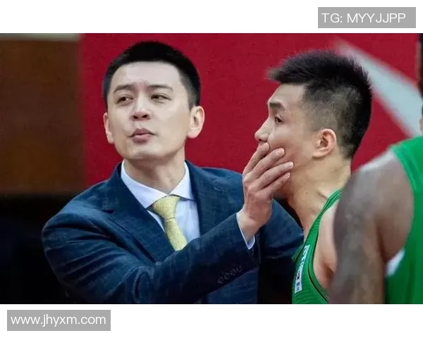 中国男篮与荷兰激战正酣比分悬念引发球迷热议与期待